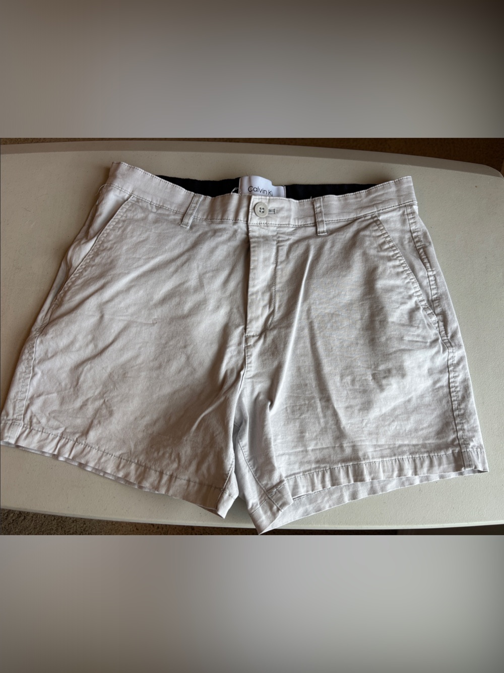 Calvin Klein Men's light Gray Flat-Front Chino Shorts